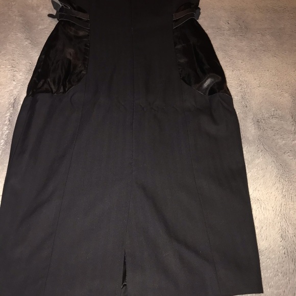 Beautiful strapless 👗 dress/silk on sides - Picture 2 of 5